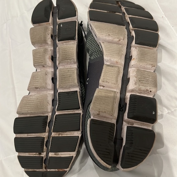 On Cloud mens running shoes 11.5 - Picture 7 of 7